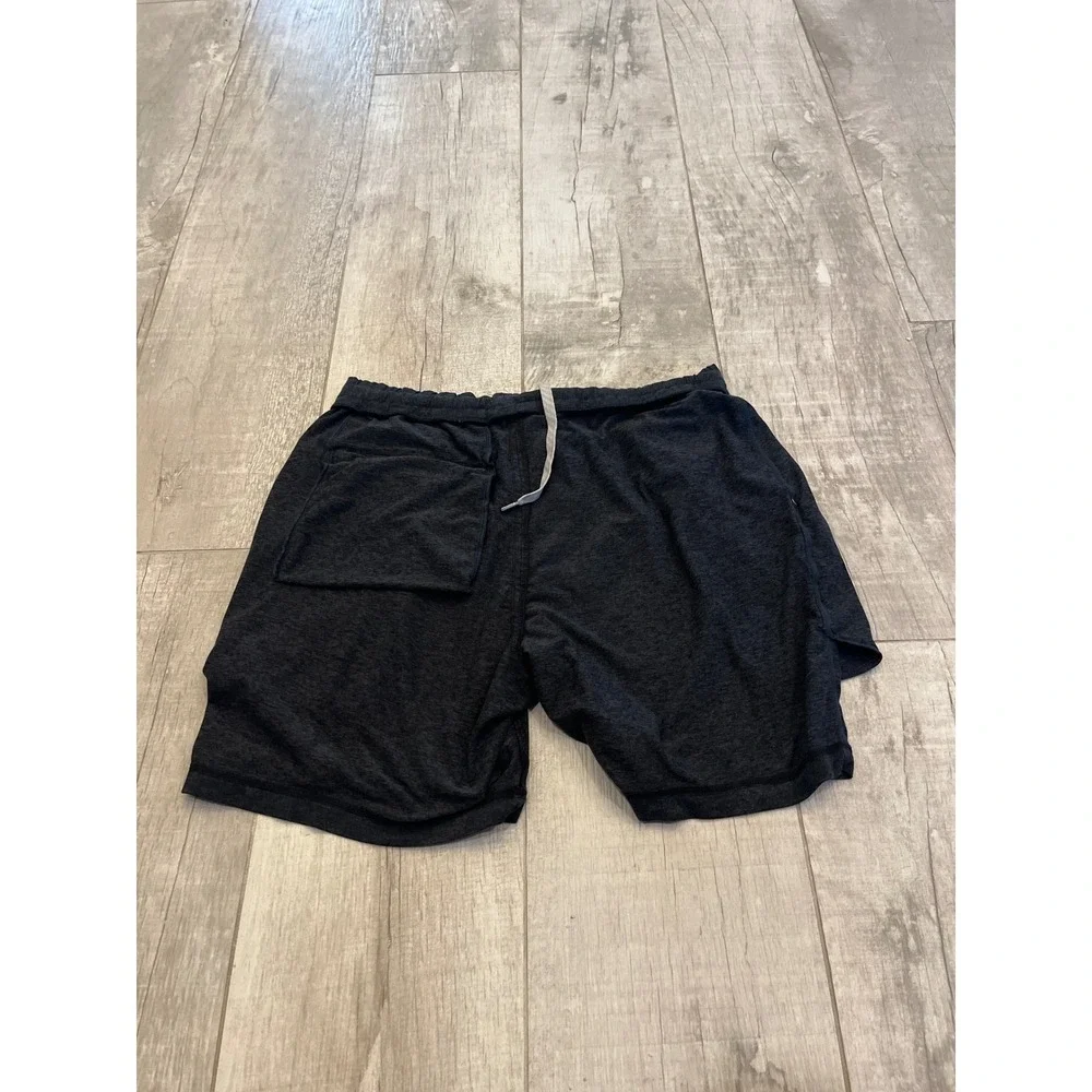 Vuori Mens Ponto Performance Shorts Charcoal Heather Gray Drawstring Athletic